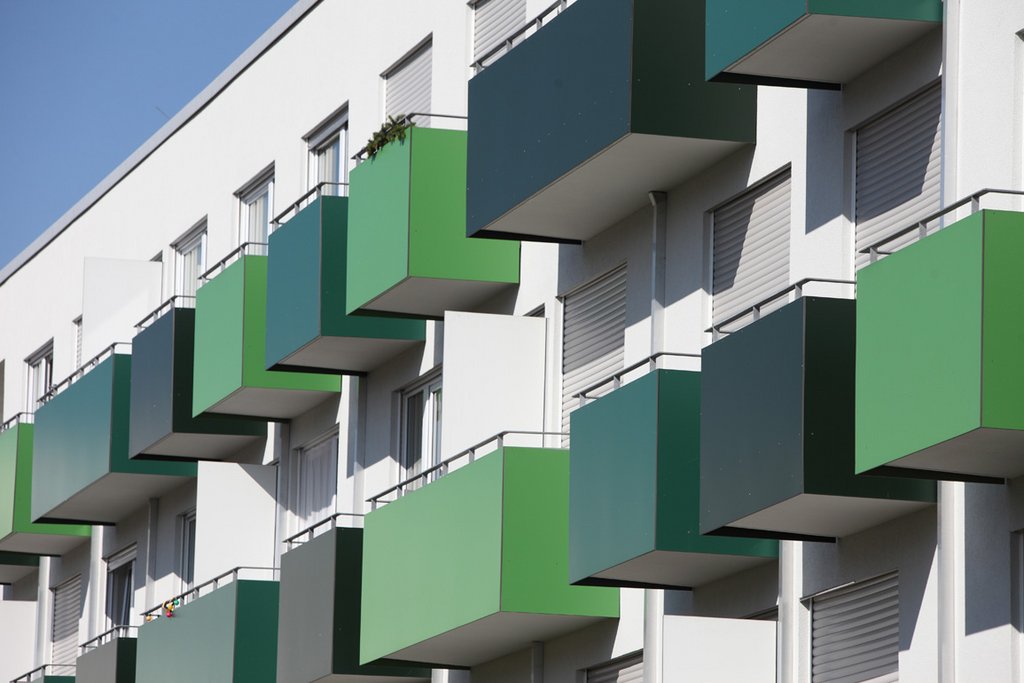 Studentenwohnheim Regensburg – Balkone und Farbgestaltung